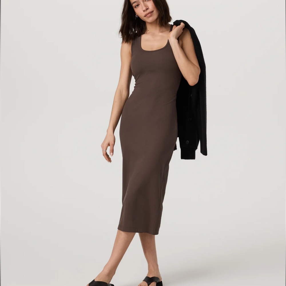 Vuori Brown Halo Essential Dress